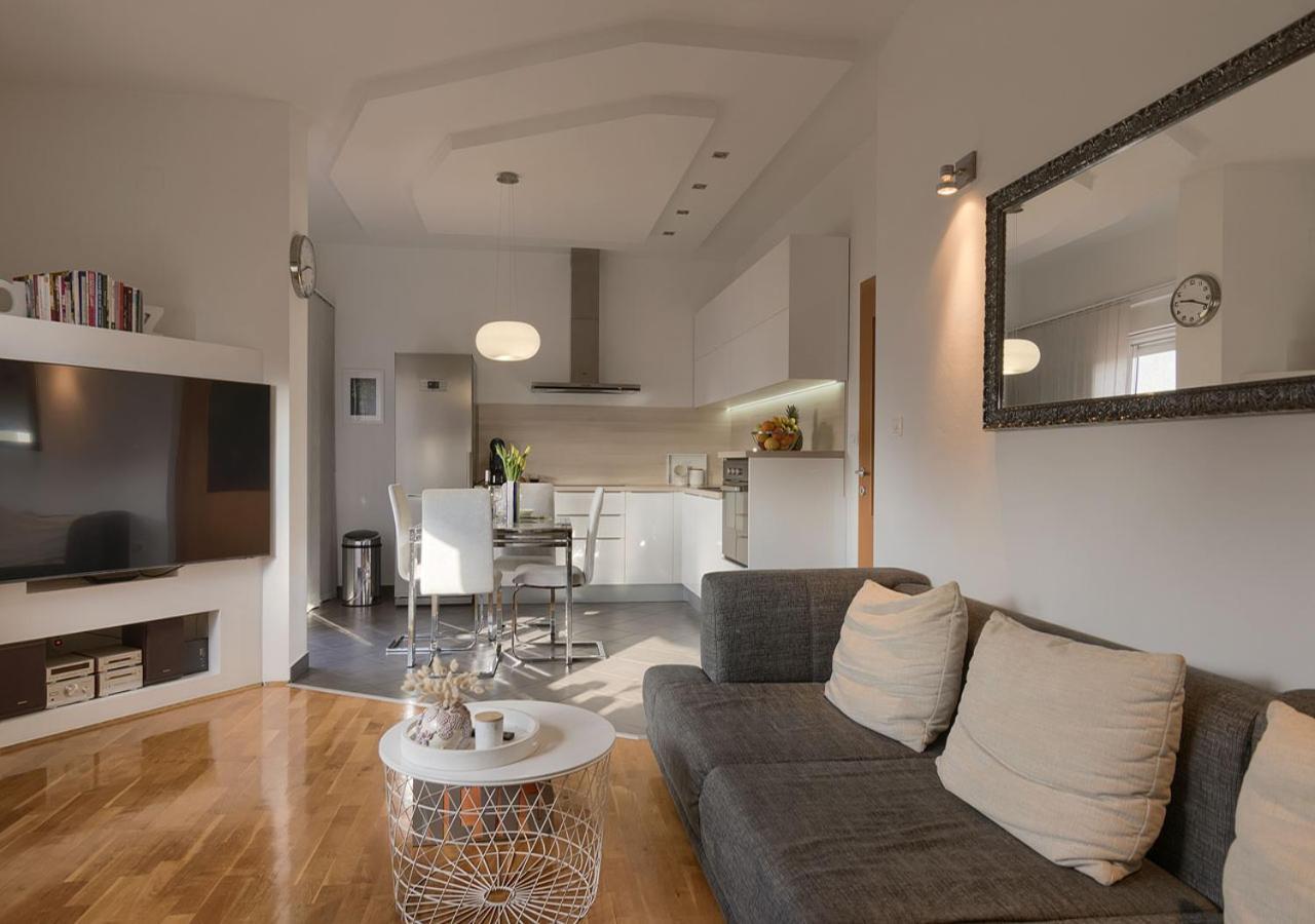 Apartment Leki - Newly Renovated, Modern City Spot بولا المظهر الخارجي الصورة