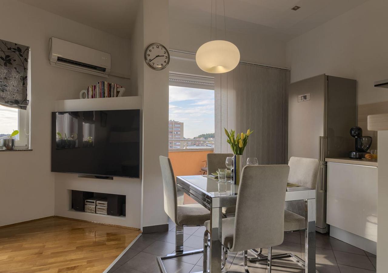Apartment Leki - Newly Renovated, Modern City Spot بولا المظهر الخارجي الصورة