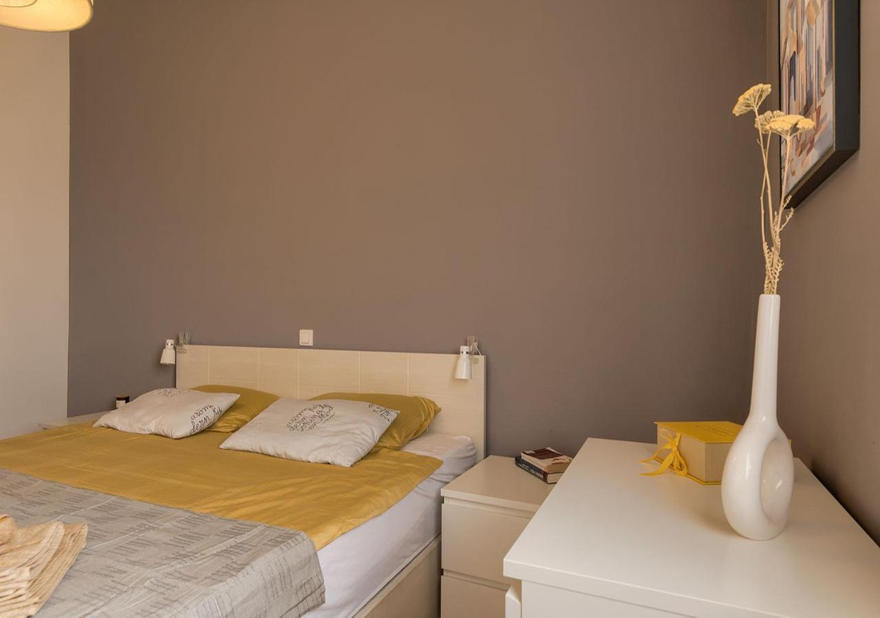Apartment Leki - Newly Renovated, Modern City Spot بولا المظهر الخارجي الصورة