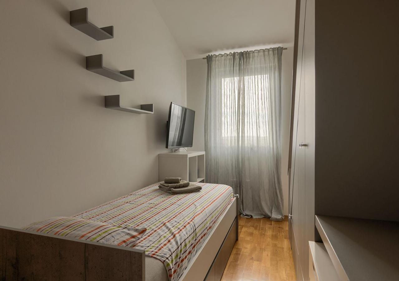 Apartment Leki - Newly Renovated, Modern City Spot بولا المظهر الخارجي الصورة