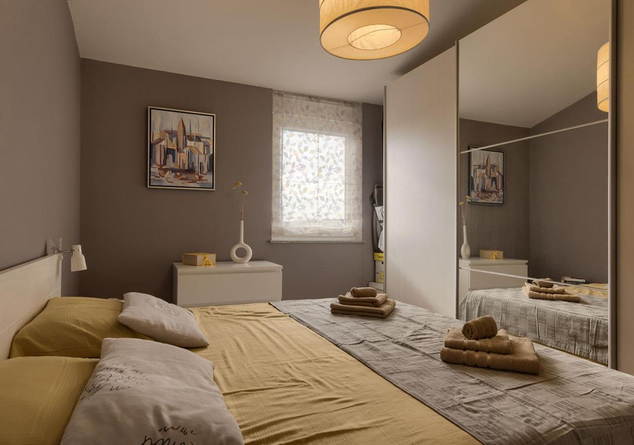 Apartment Leki - Newly Renovated, Modern City Spot بولا المظهر الخارجي الصورة