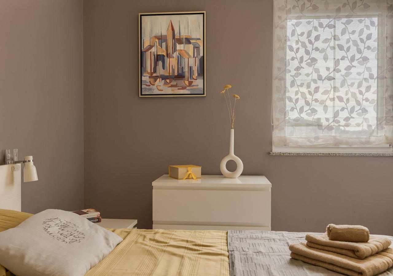 Apartment Leki - Newly Renovated, Modern City Spot بولا المظهر الخارجي الصورة