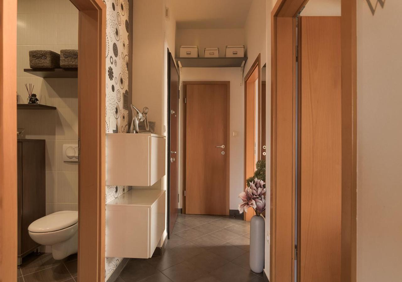 Apartment Leki - Newly Renovated, Modern City Spot بولا المظهر الخارجي الصورة